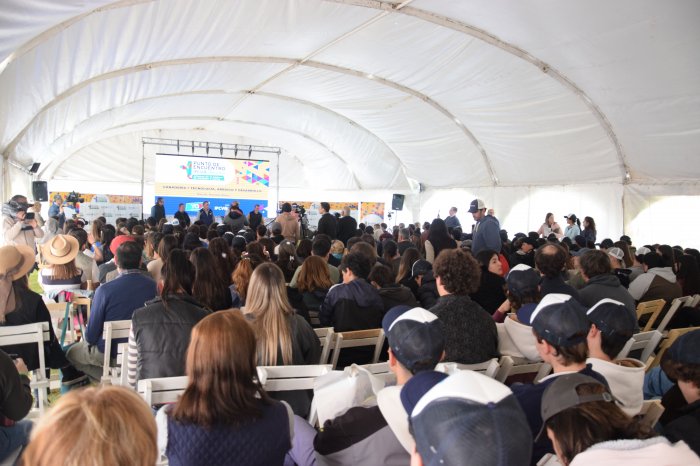 Más de 400 jóvenes participaron del cuarto Punto de Encuentro...